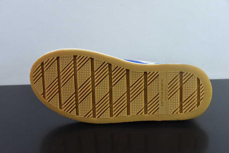 BOTTEGA VENETA Sneaker