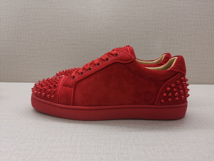 Ch**an louboutin l**is junior spikes