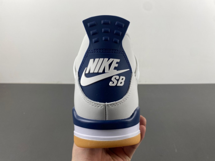 Nike SB x Air Jordan 4 “Navy” 2025 DR5415-100