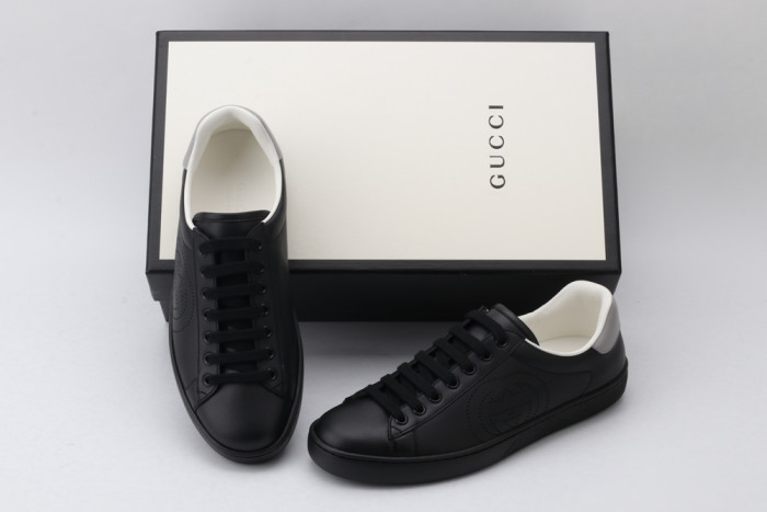 G*u*i low-top sneaker