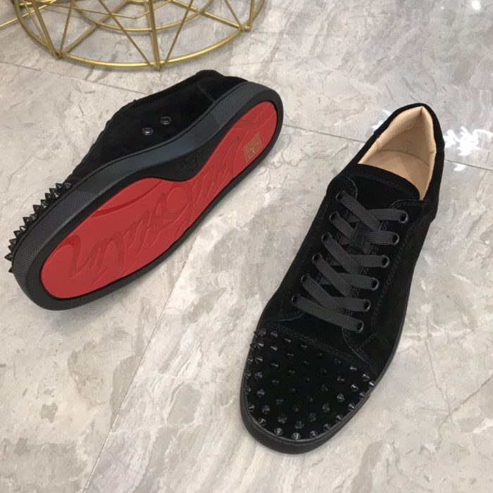 Ch**an louboutin l**is junior spikes