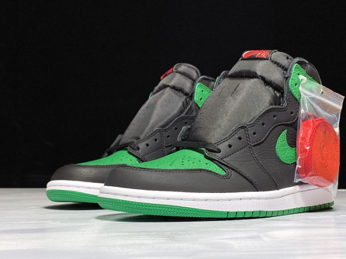 Air Jordan 1 High “Pine Green” 555088-030