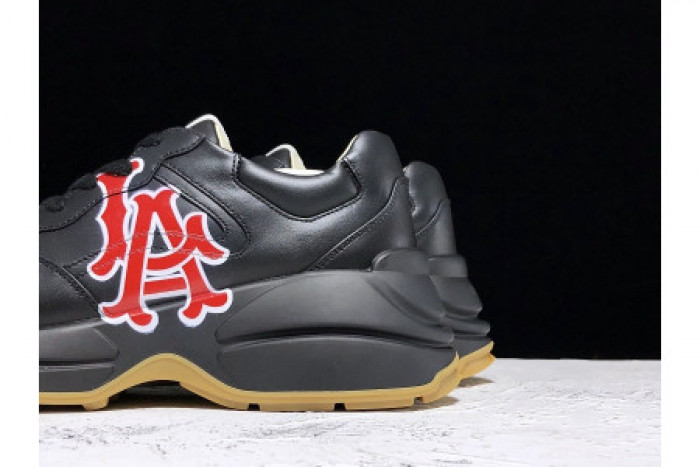 GUCC 2019 SS SNEAKERS 548637 DRW00 1000